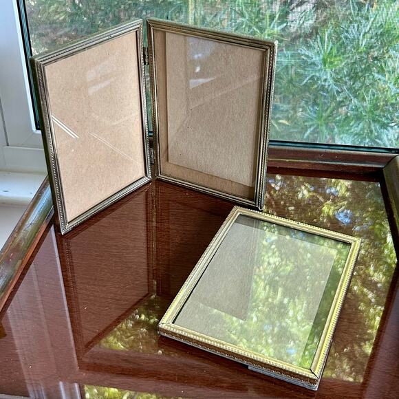 Vintage Gold-Tone 5x7 Frame Set – Single & Double Hinged (3 Photo Display) - Picture 6 of 12